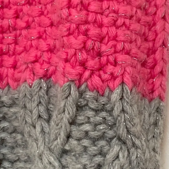 NWT PINK Victoria's Secret Gray and Pink Knit Scarf